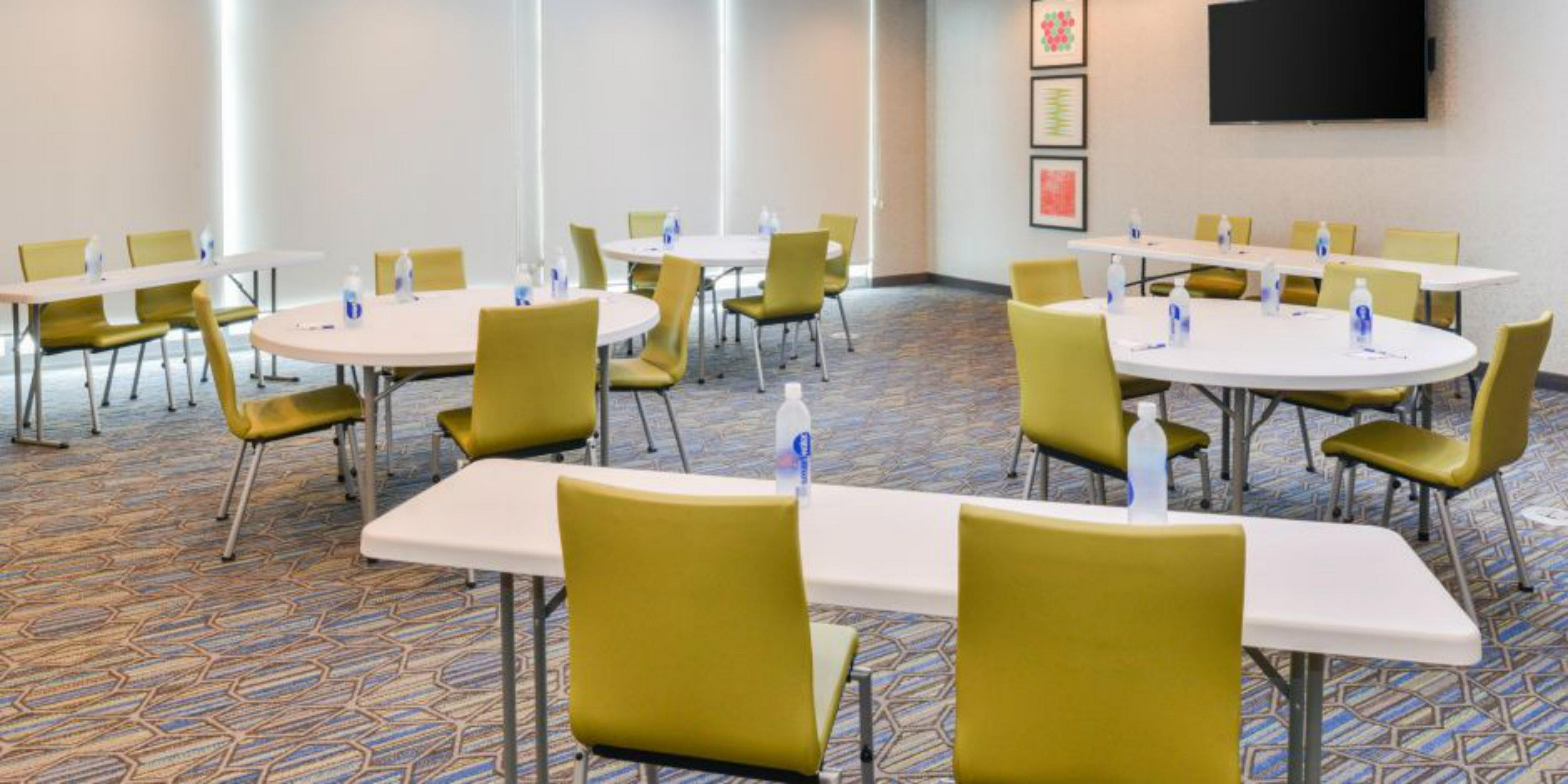 Holiday Inn Express - Alliance By Ihg Екстер'єр фото